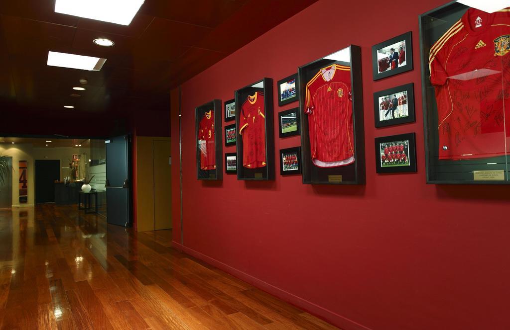 Hotelsefutbol Las Rozas de Madrid Exterior photo